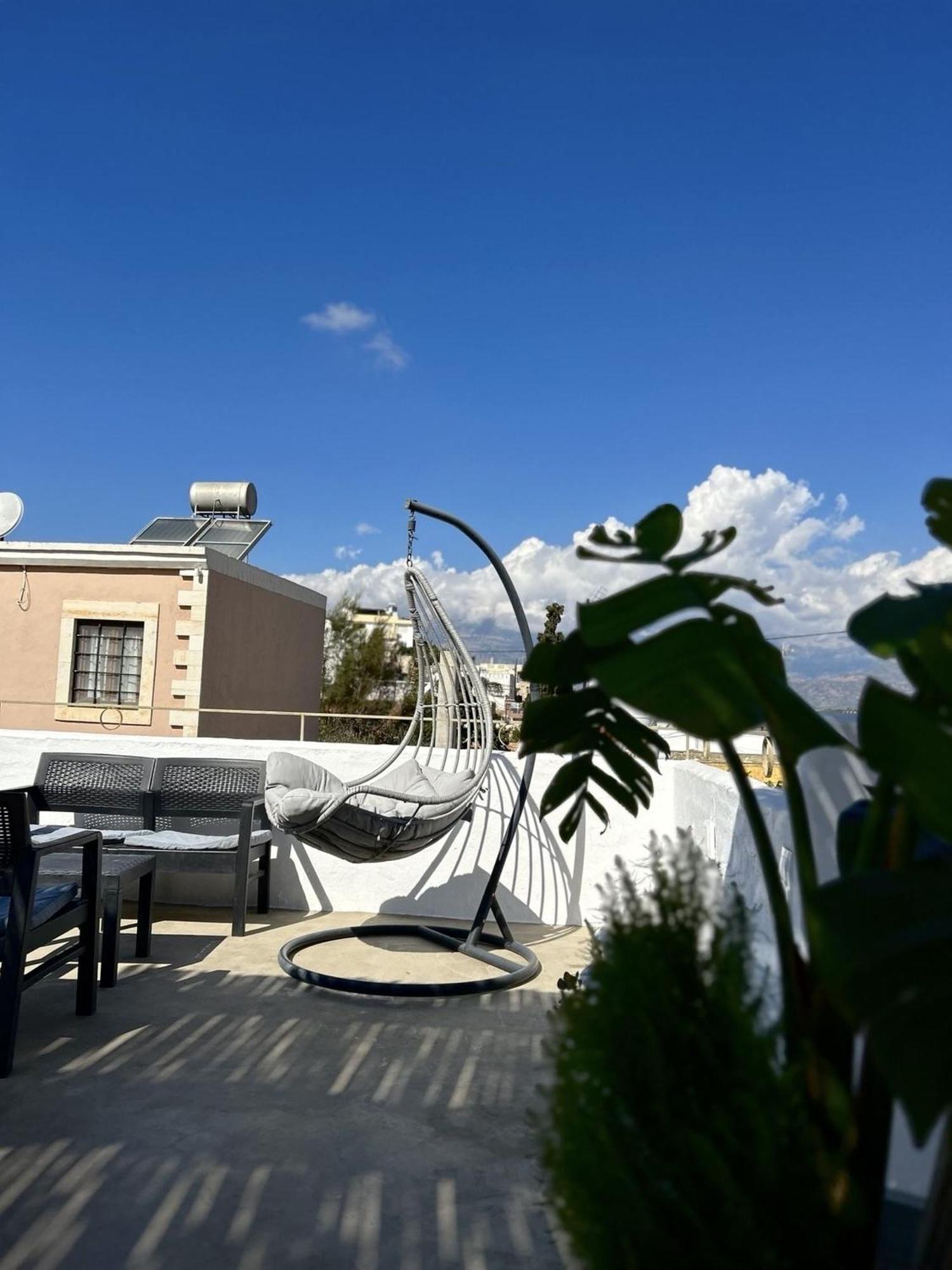 Sonia'S Luxury Apartment With Jacuzzi Камиларион Екстериор снимка